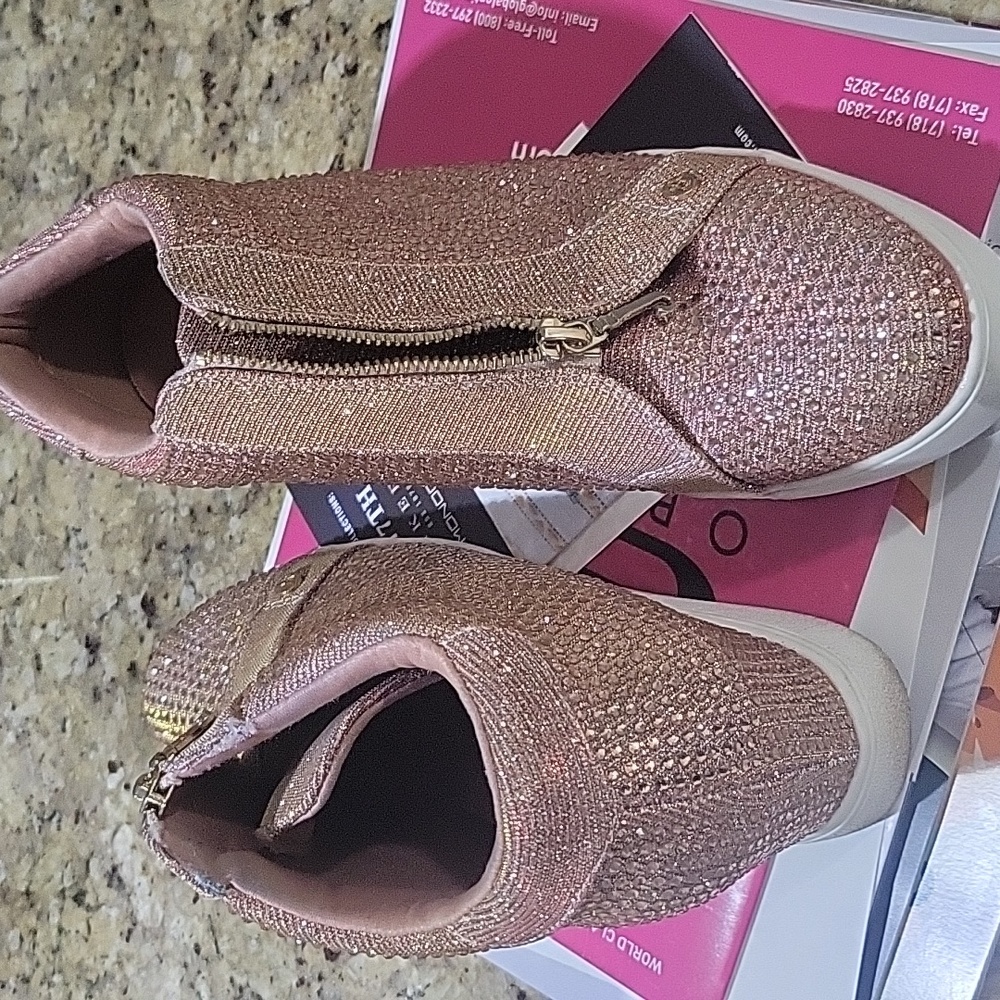 Women wedges